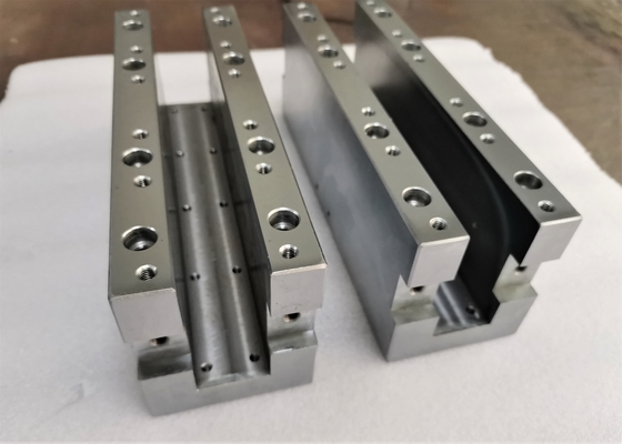 SUS316Lのステンレス鋼CNCの医療機器の部品を回す機械化の部品CNC
