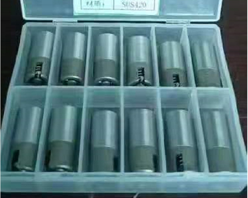 6mm ANSIのプラスチック精密型は40CR空気ポペット弁の空気イジェクターPinを分ける